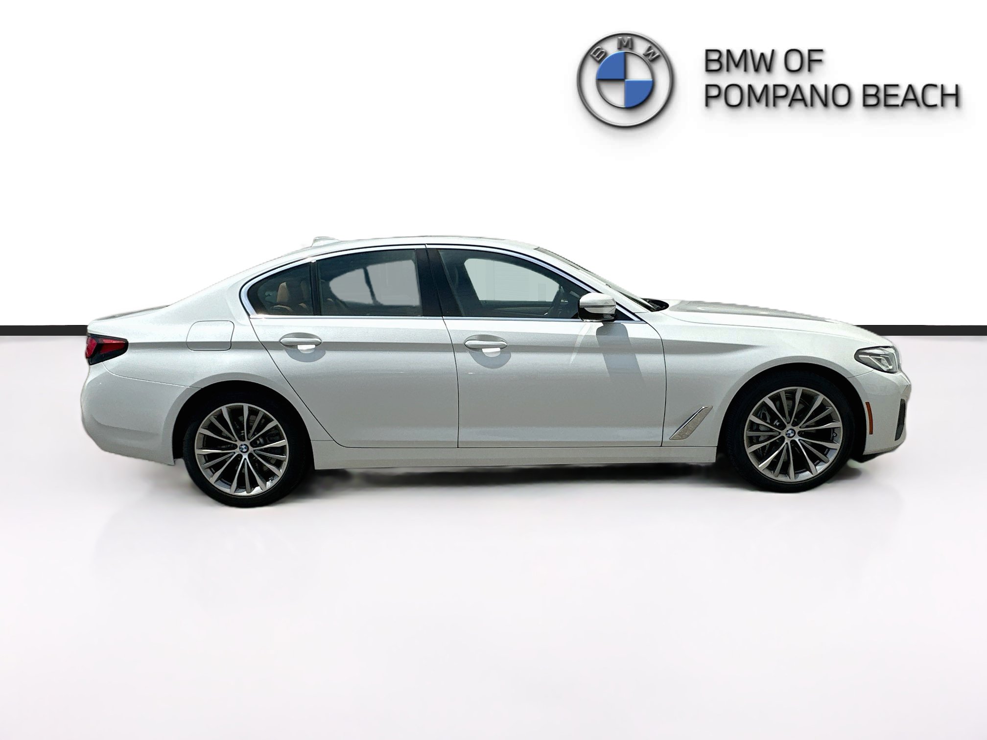 Used 2023 BMW 540i w/ Executive Package RWD image 8