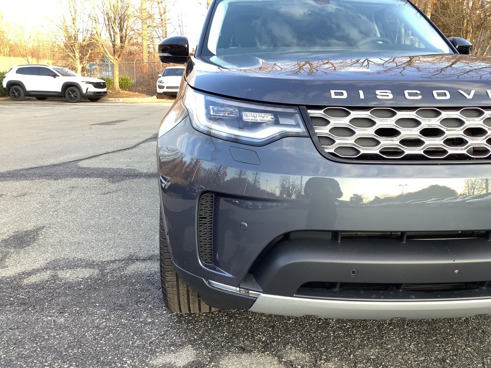 New 2026 Land Rover Discovery S AWD/4WD image 28