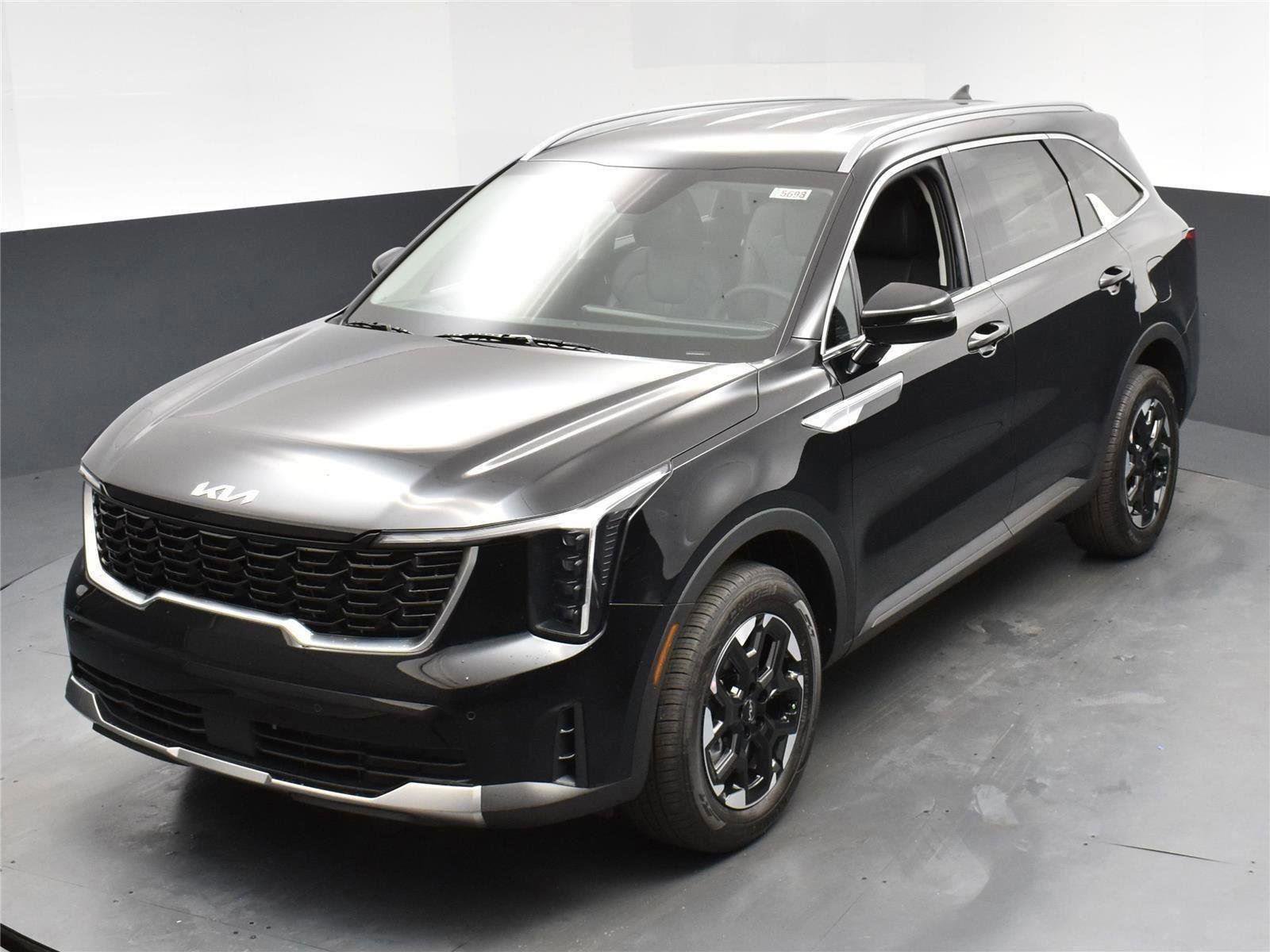 Used 2025 Kia Sorento S image 9