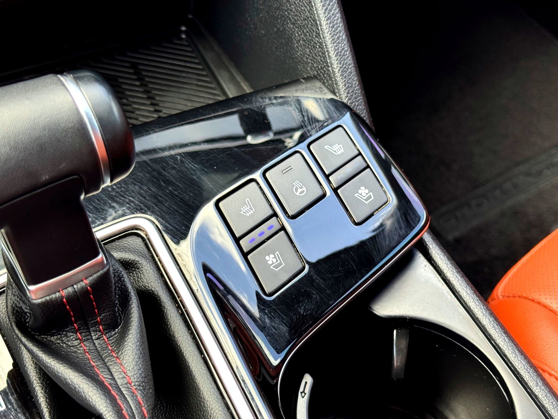 Used 2025 Kia Sportage SX FWD image 29