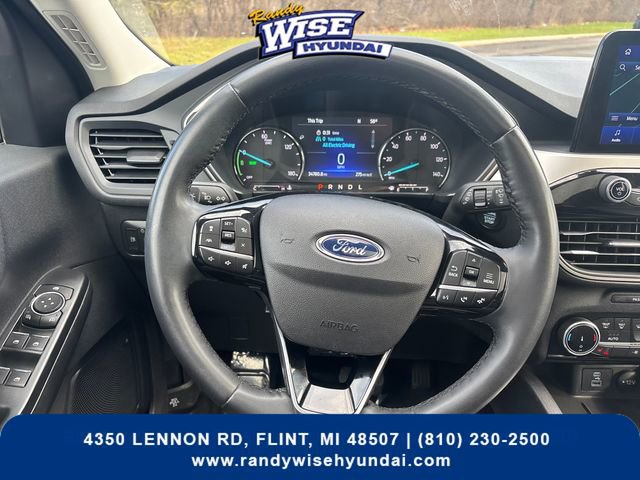 Used 2022 Ford Escape SE w/ Cold Weather Package image 18