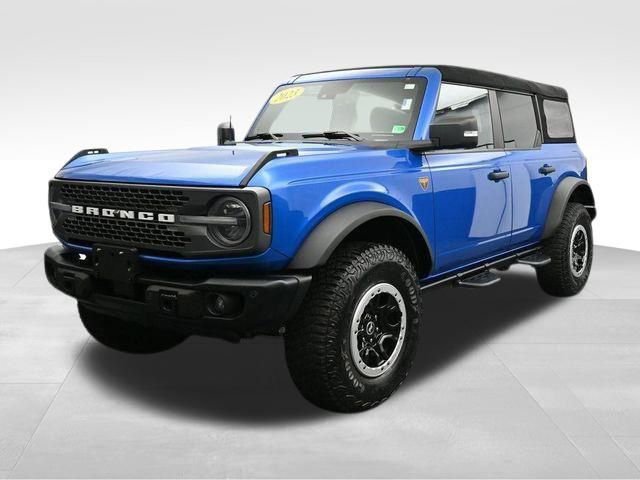 Used 2023 Ford Bronco Badlands image 9