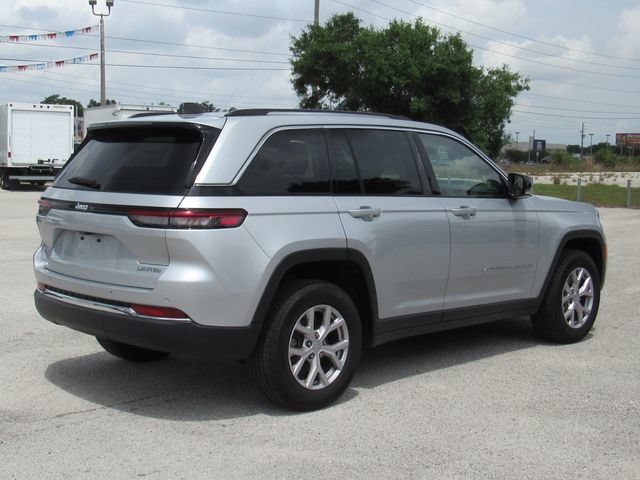 Used 2022 Jeep Grand Cherokee Limited AWD/4WD image 4