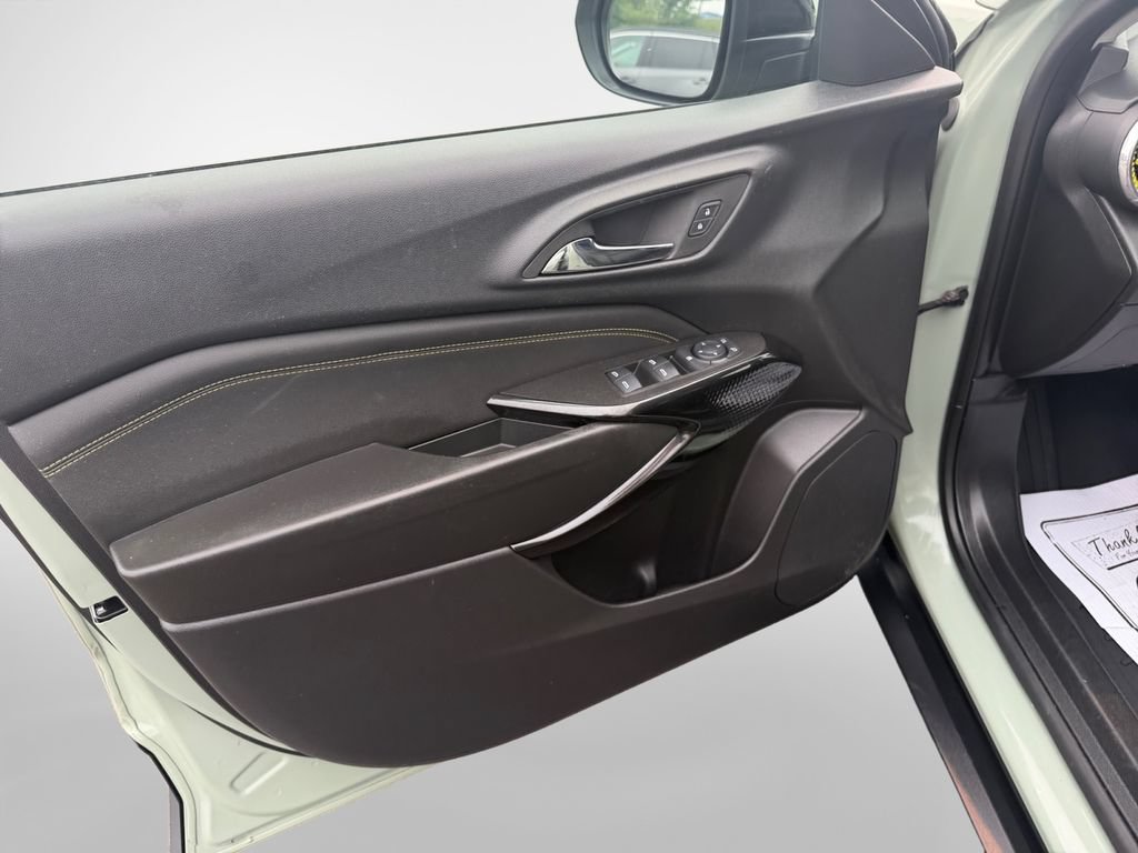 Certified 2024 Chevrolet Trax ACTIV w/ Sunroof Package FWD image 14
