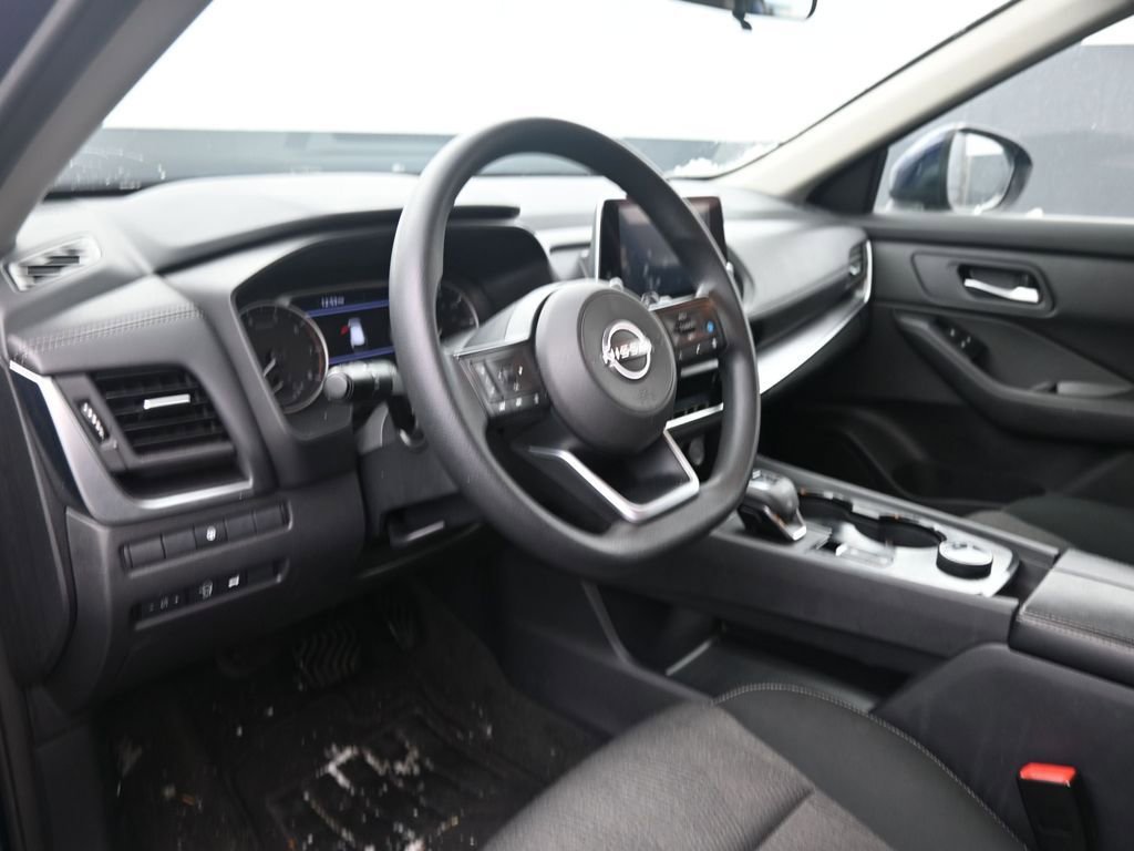 Used 2024 Nissan Rogue SV image 19
