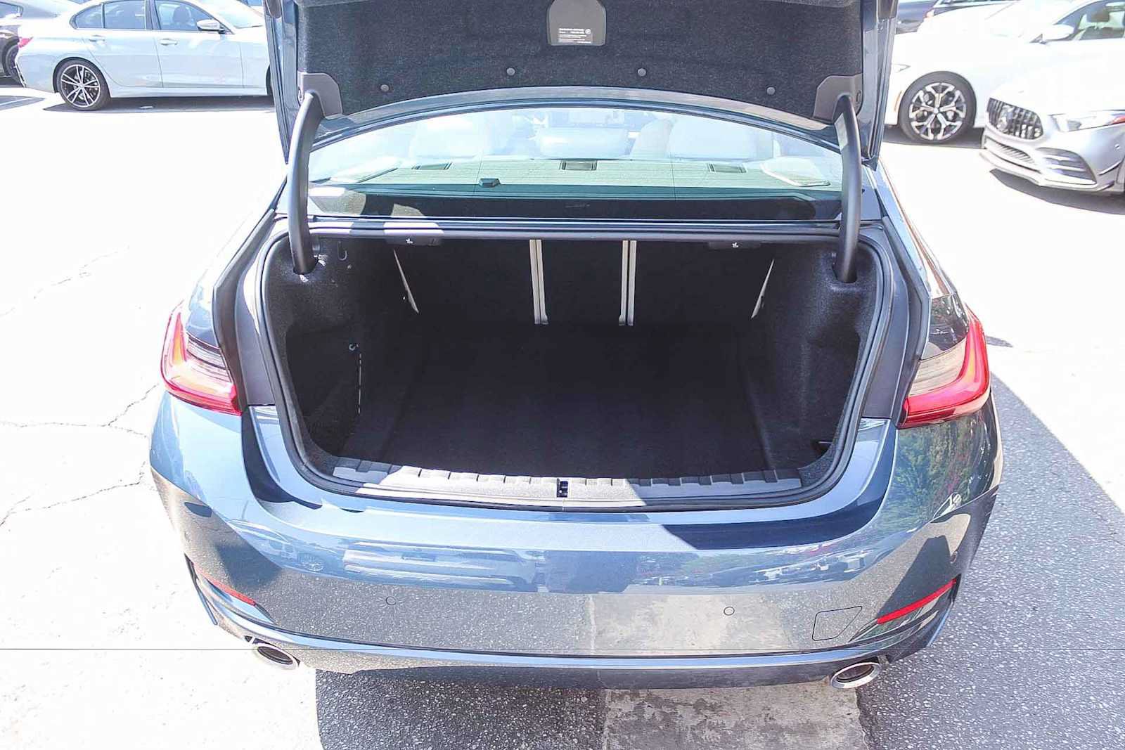 Used 2026 BMW 330i Sedan w/ Premium Package RWD image 29