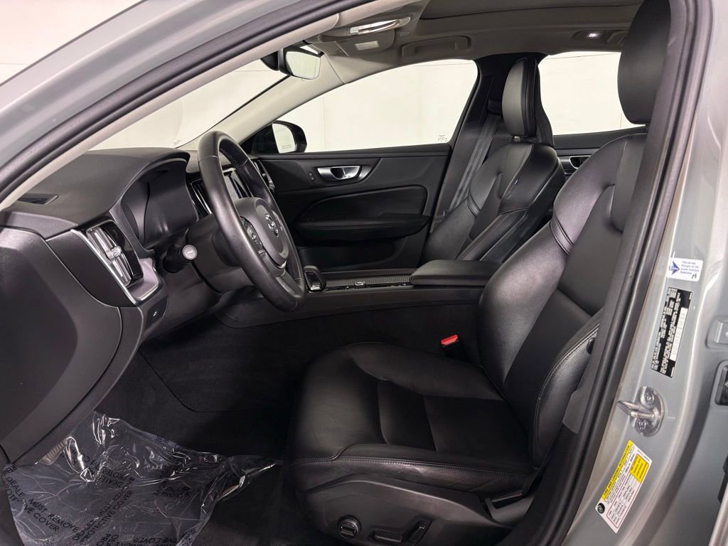 Used 2024 Volvo S60 B5 Core image 16