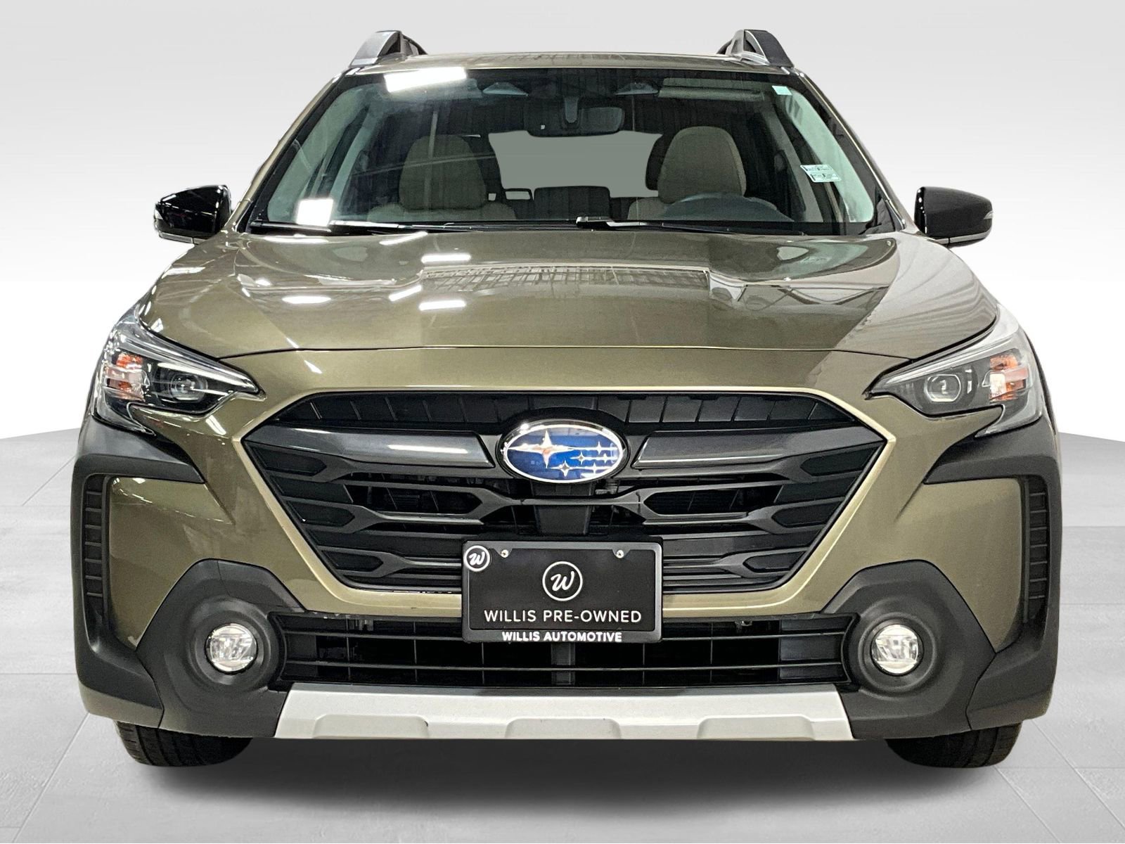Used 2023 Subaru Outback Limited image 3