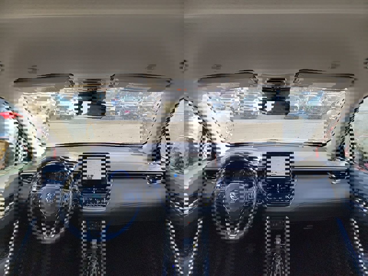 Used 2023 Toyota Corolla Cross XLE image 25