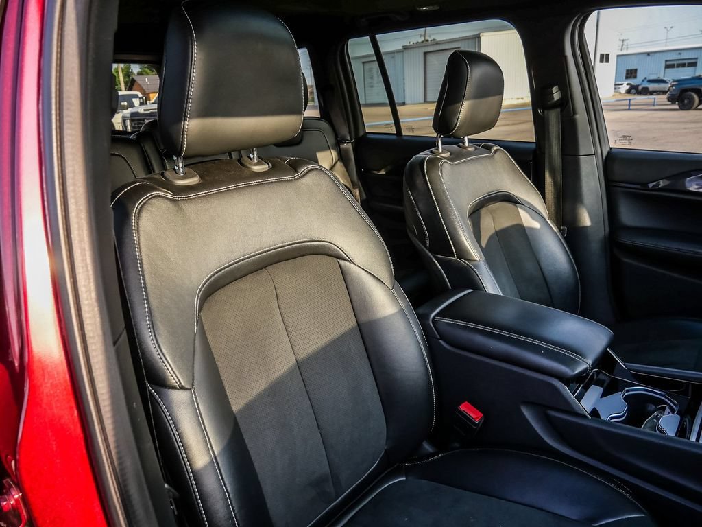 Used 2023 Jeep Grand Cherokee Altitude AWD/4WD image 19