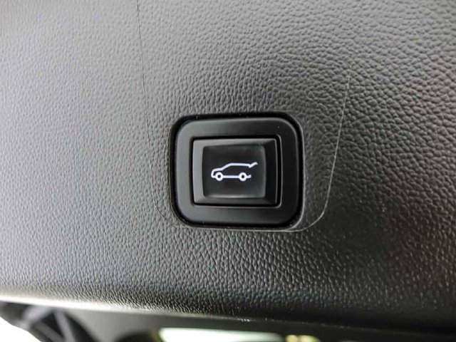 Certified 2023 Chevrolet Traverse LT w/ LT Premium Package AWD/4WD image 36
