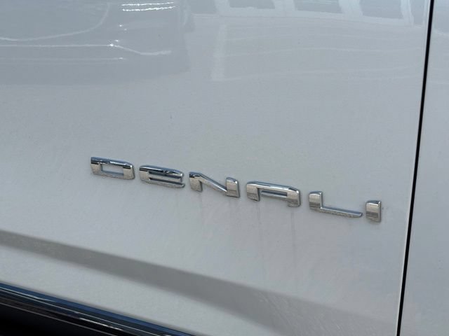 Used 2024 GMC Yukon Denali Ultimate AWD/4WD image 17