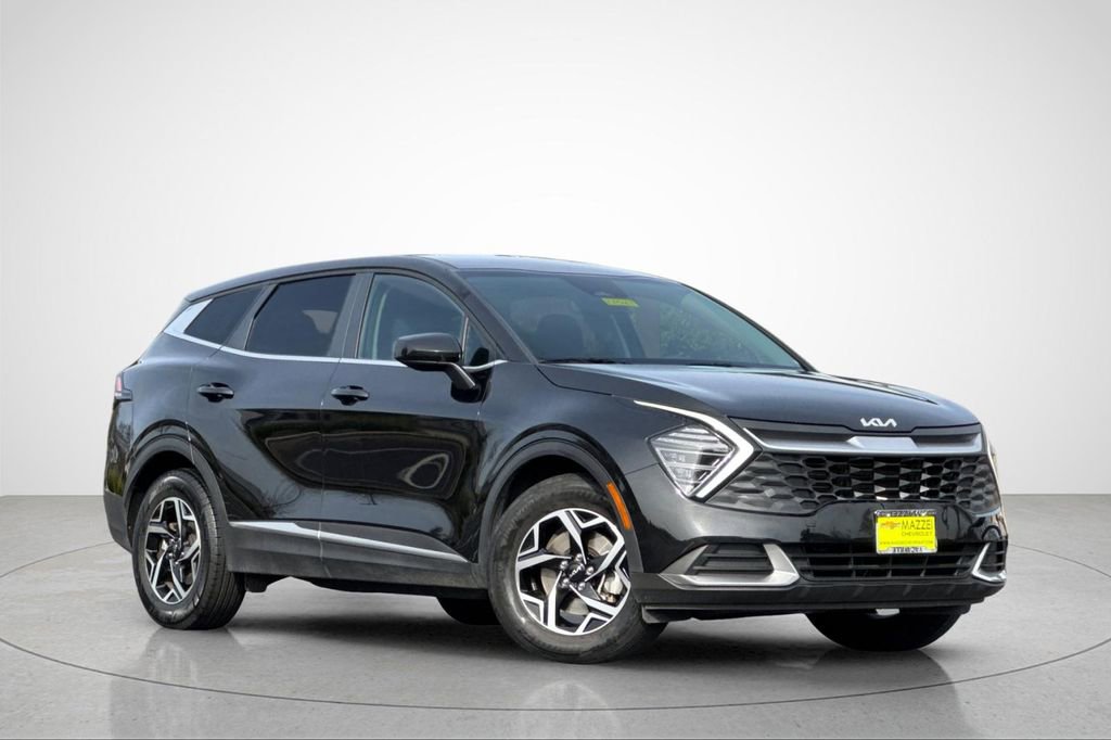 Used 2024 Kia Sportage LX FWD image 2
