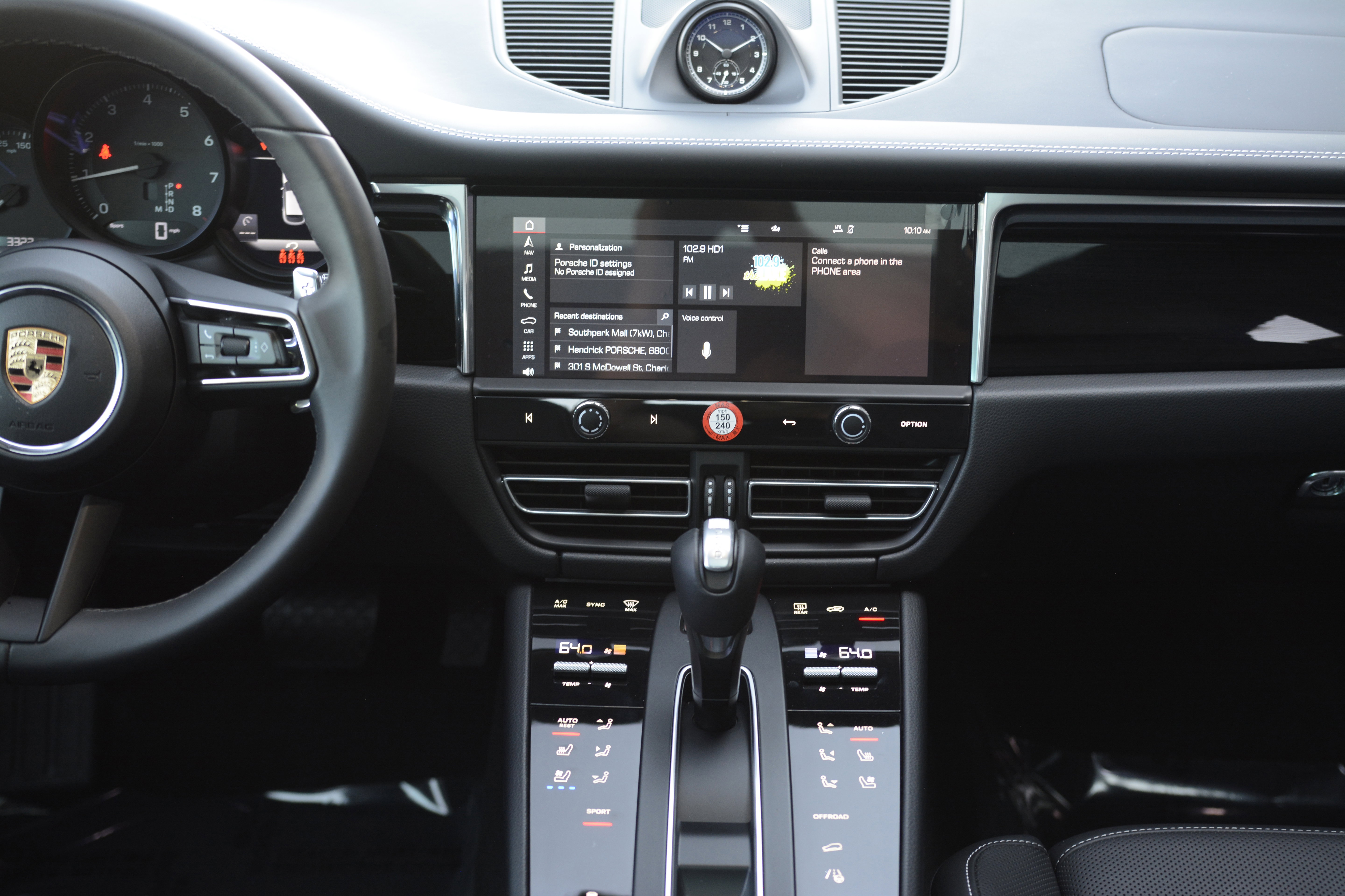 Certified 2026 Porsche Macan AWD/4WD image 19