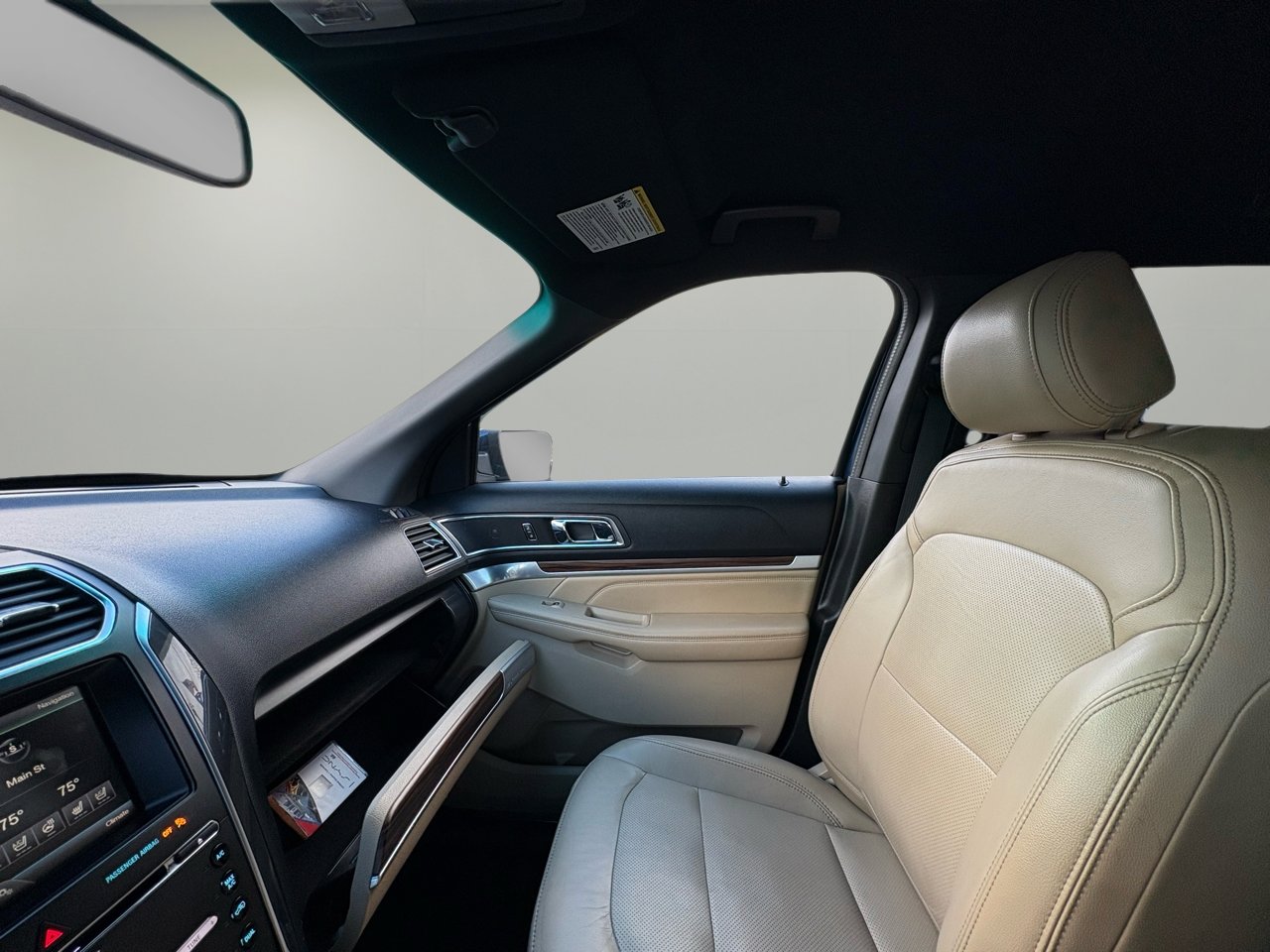 Used 2016 Ford Explorer Limited w/ Equipment Group 301A image 13