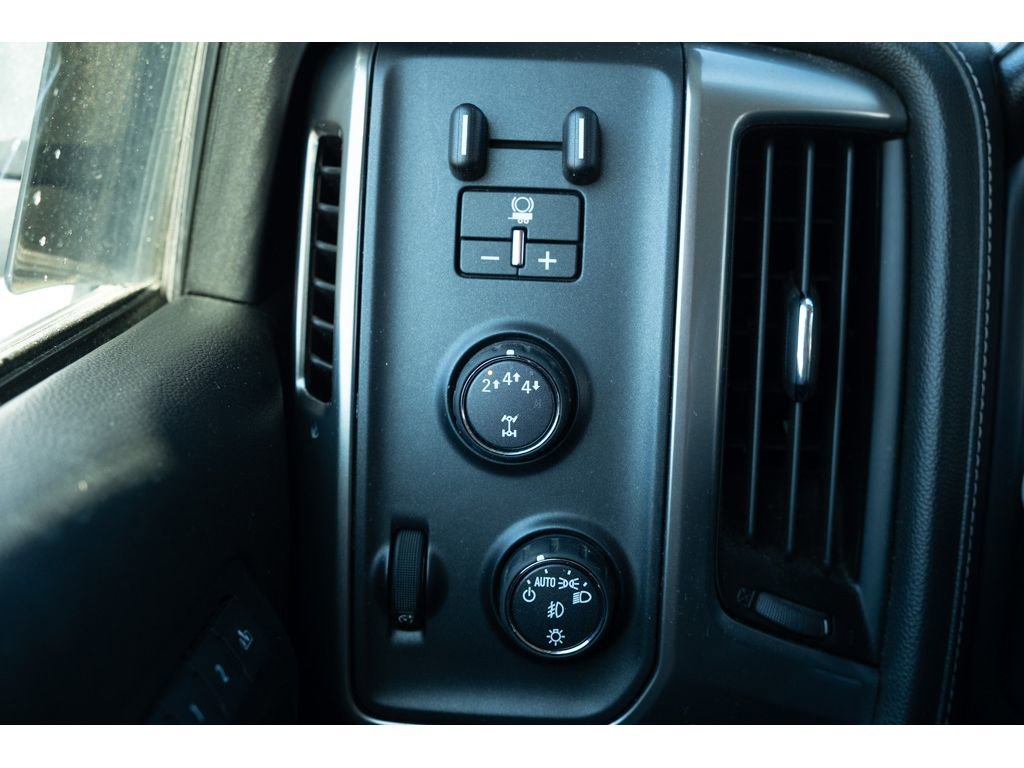 Used 2018 Chevrolet Silverado 2500 LTZ w/ Duramax Plus Package image 31