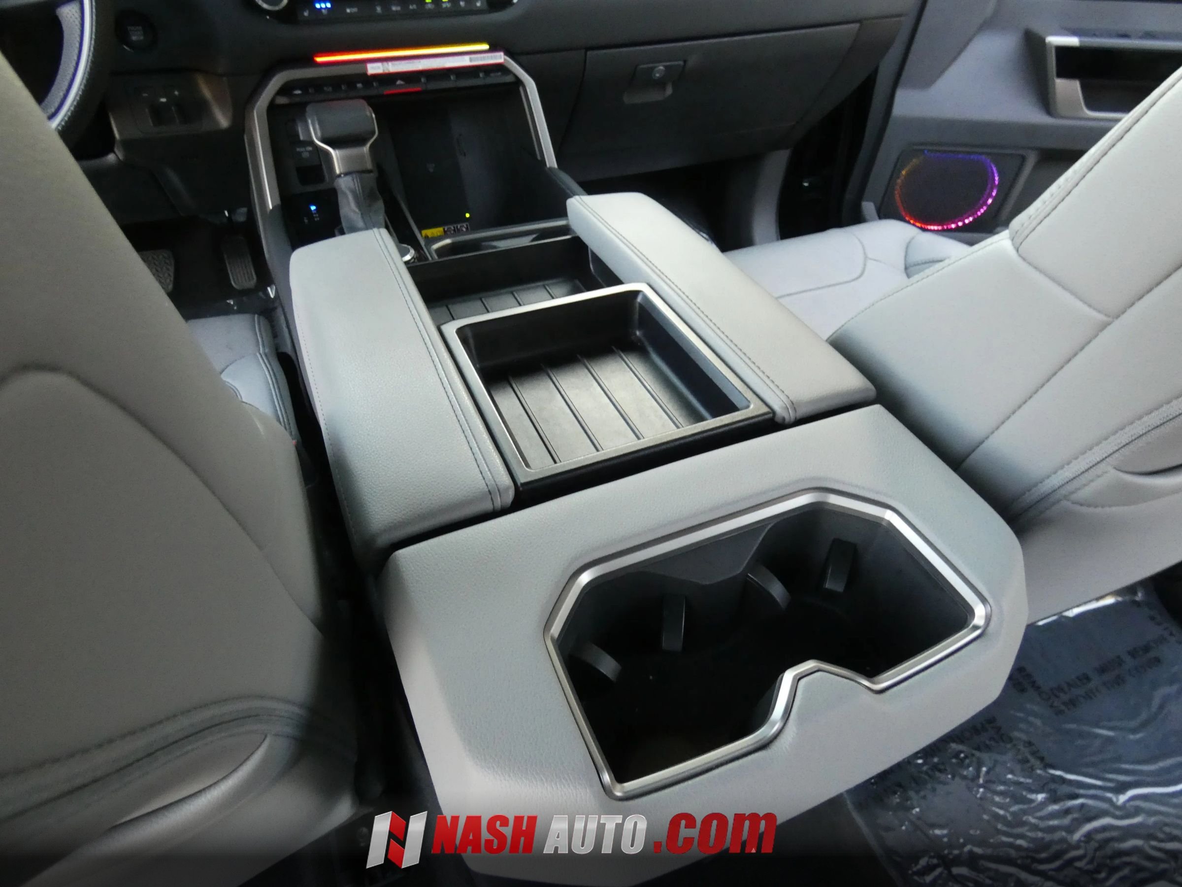 Used 2026 Toyota Tundra Limited AWD/4WD image 53