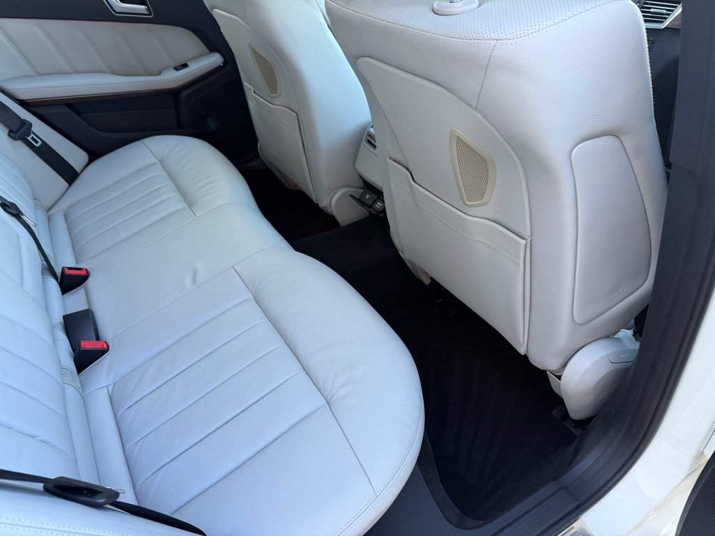 Used 2012 Mercedes-Benz E 350 4MATIC Sedan image 21