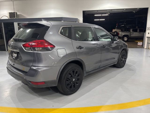 Used 2017 Nissan Rogue S image 6