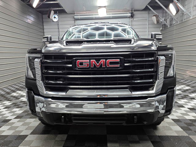 Used 2024 GMC Sierra 2500 Pro AWD/4WD image 4