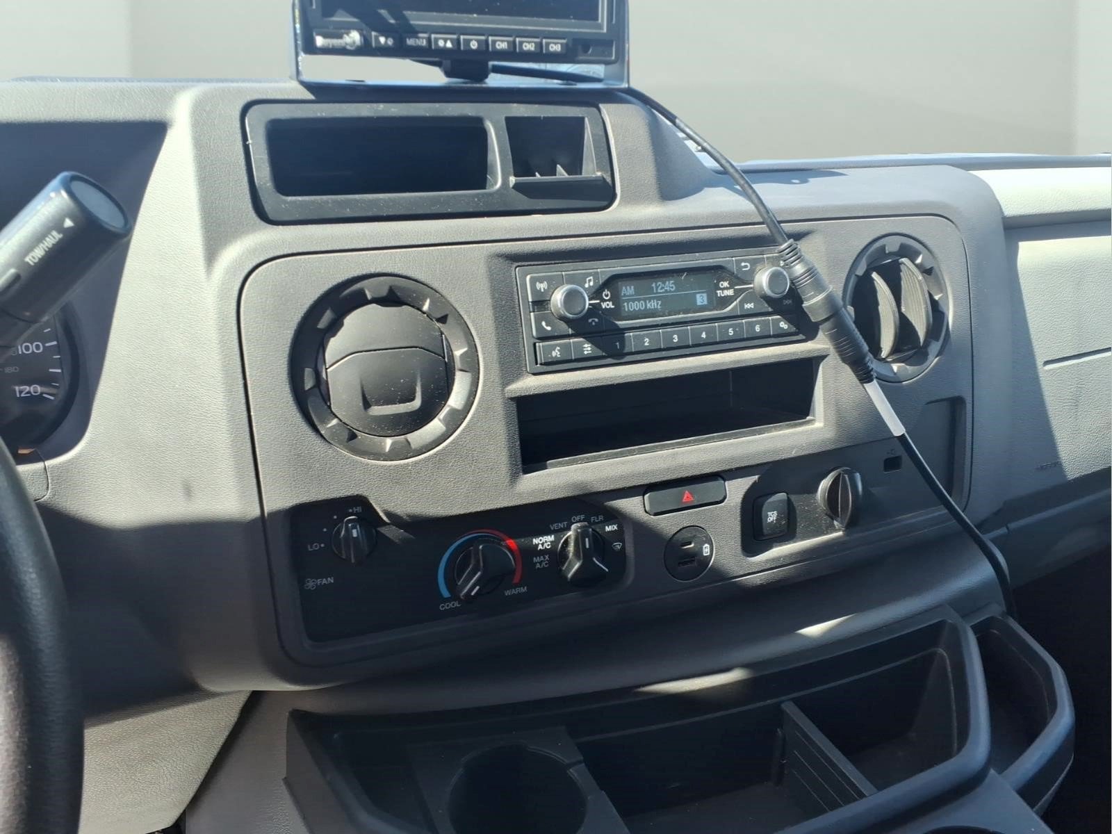 Used 2022 Ford E-350 and Econoline 350 Super Duty w/ Power Windows & Locks Group RWD image 11