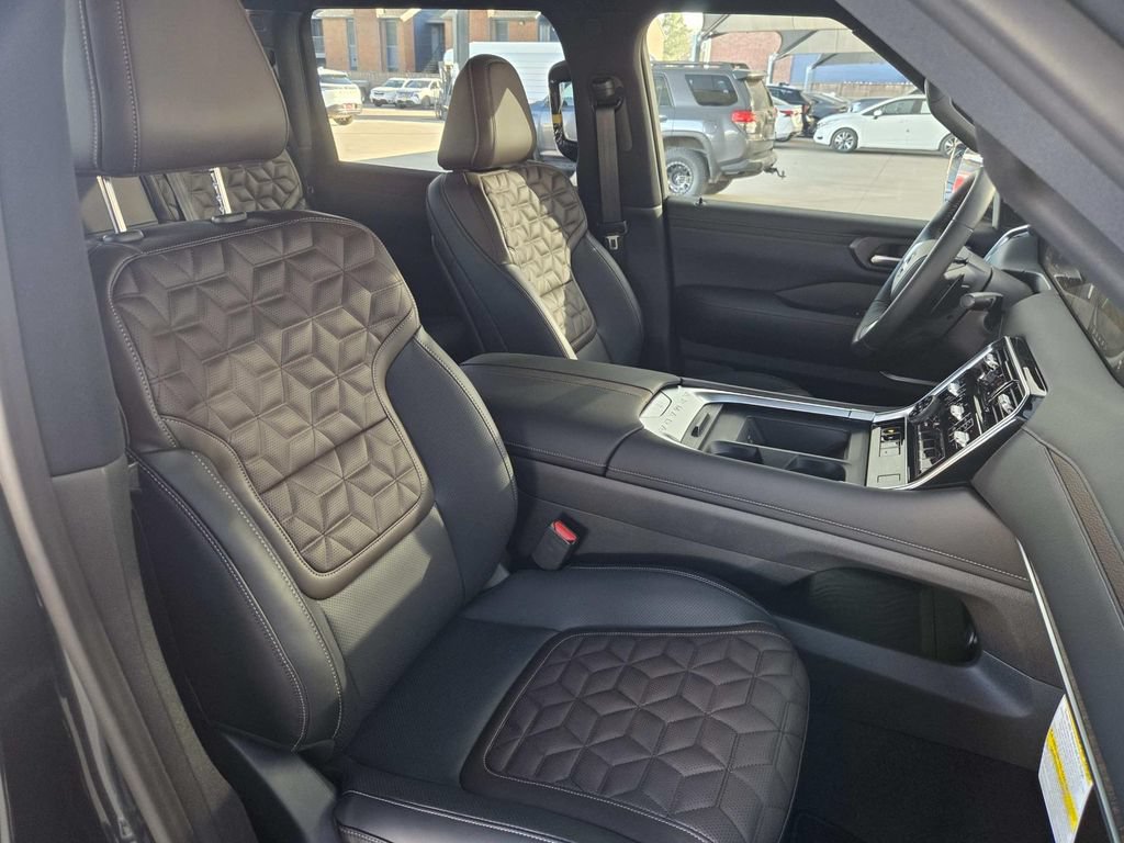 New 2026 Nissan Armada Platinum AWD/4WD image 27