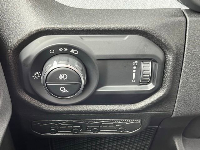 Used 2025 Jeep Gladiator Sport image 32