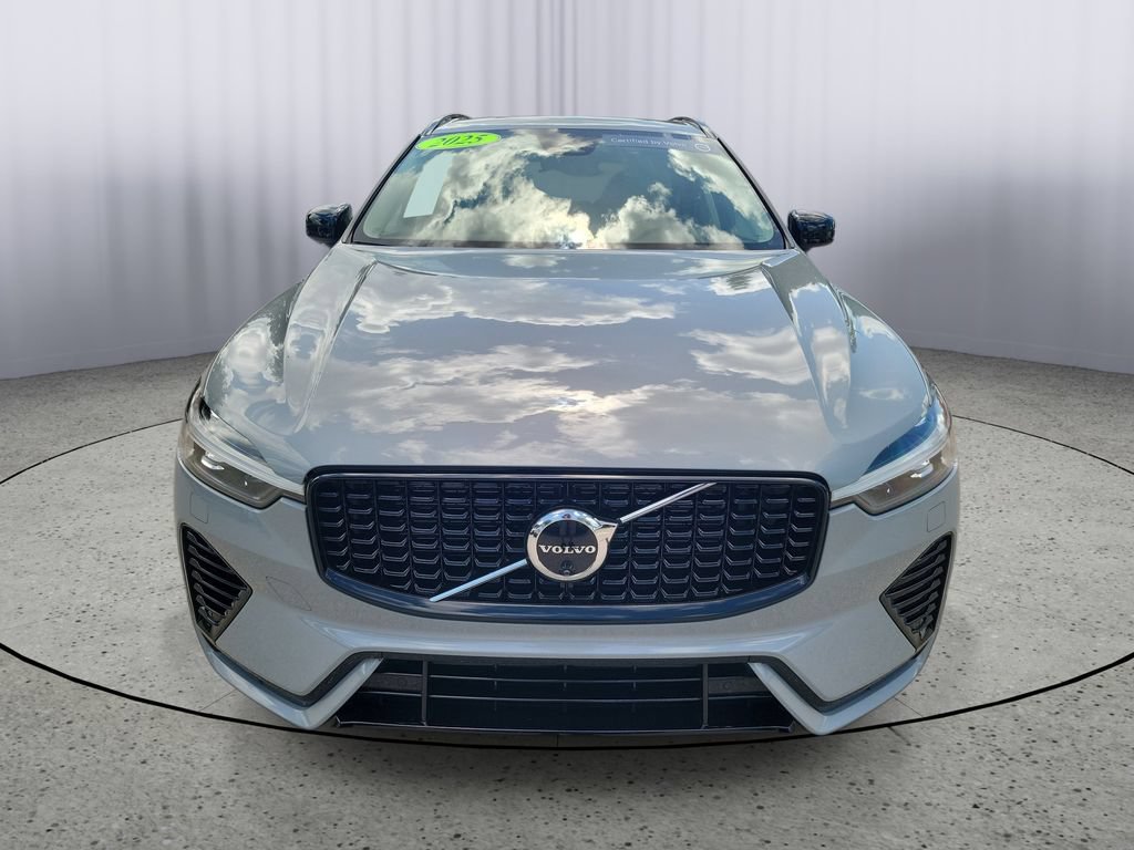 Used 2025 Volvo XC60 T8 Plus w/ Protection Package Premier AWD/4WD image 6