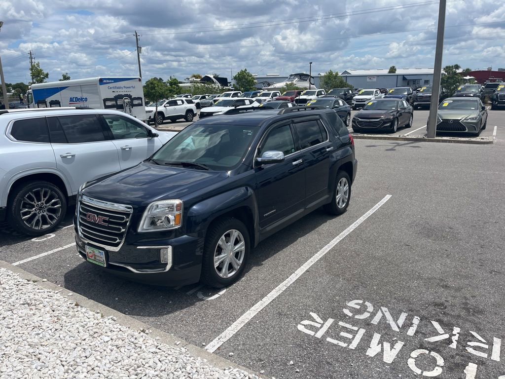 Used 2017 GMC Terrain SLE w/ Technology Package AWD/4WD image 2
