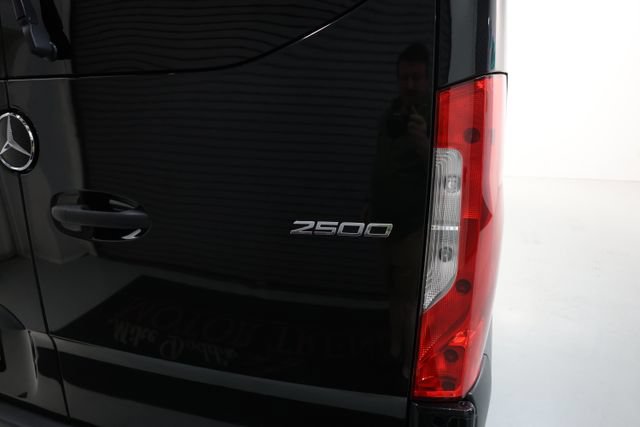 Used 2022 Mercedes-Benz Sprinter 2500 image 52