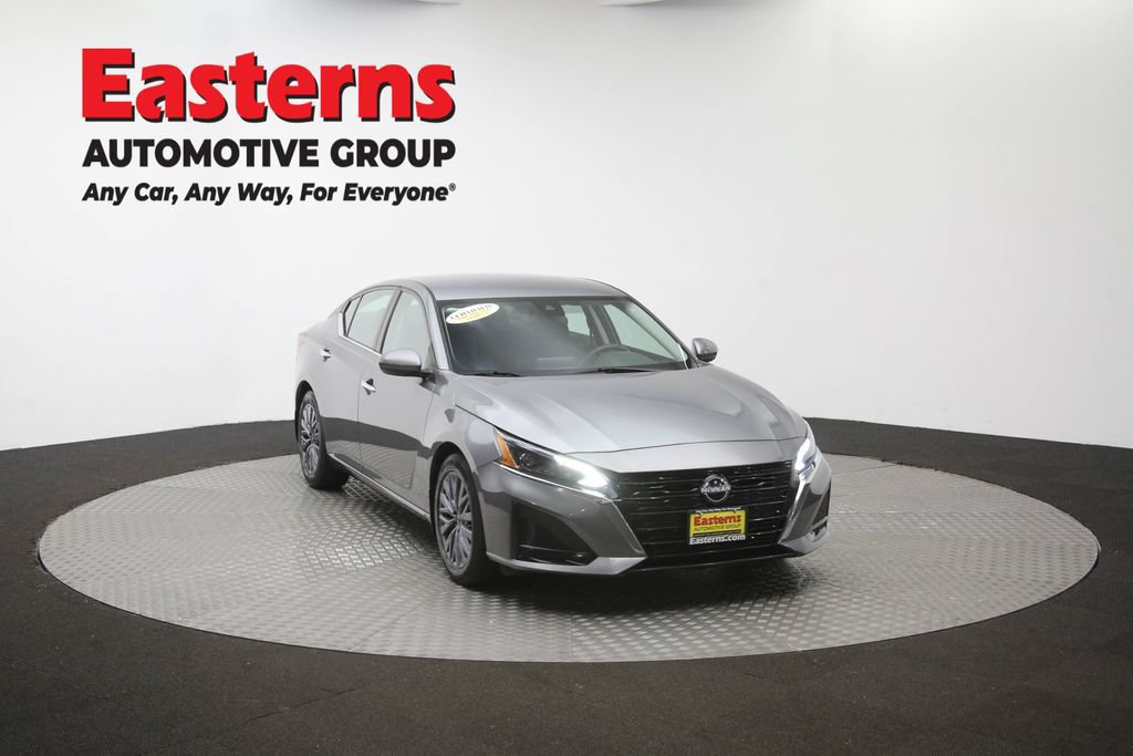 Used 2023 Nissan Altima 2.5 SV FWD image 50