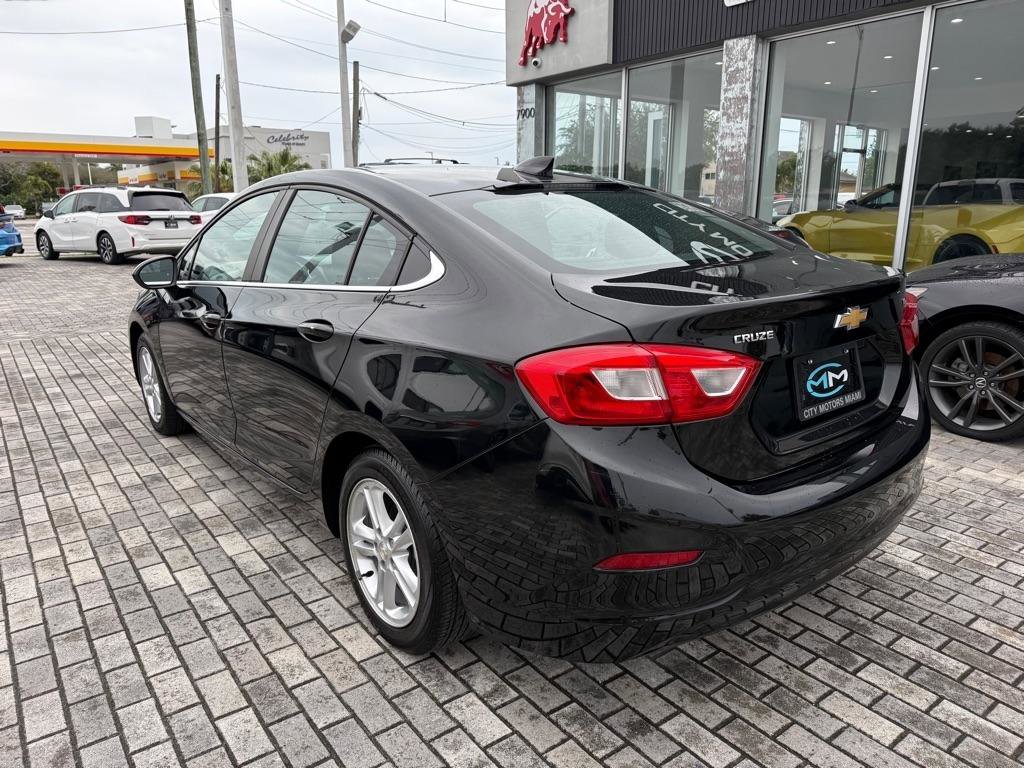 Used 2017 Chevrolet Cruze LT w/ Sun And Sound Package image 5