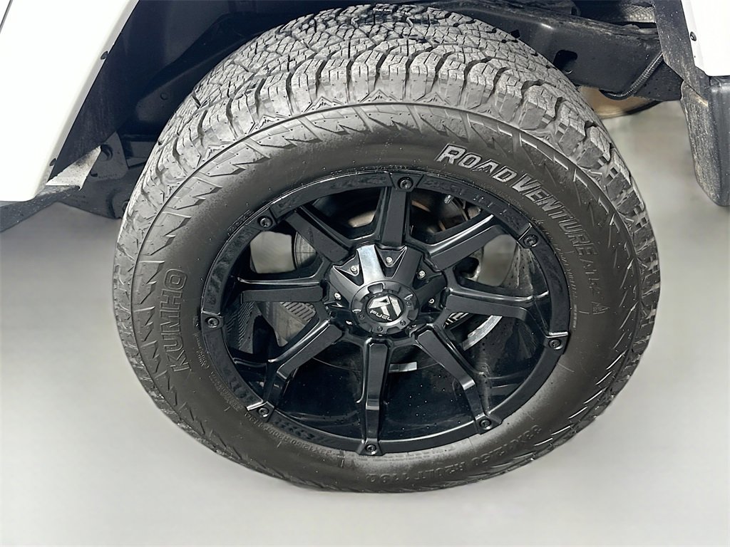 Used 2015 Jeep Wrangler Unlimited Sahara image 26