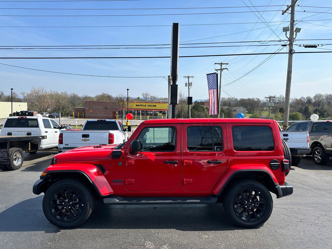 Used 2025 Jeep Wrangler Sahara image 1