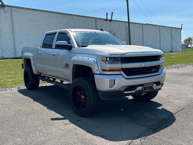 Used 2018 Chevrolet Silverado 1500 LT w/ All Star Edition image 2