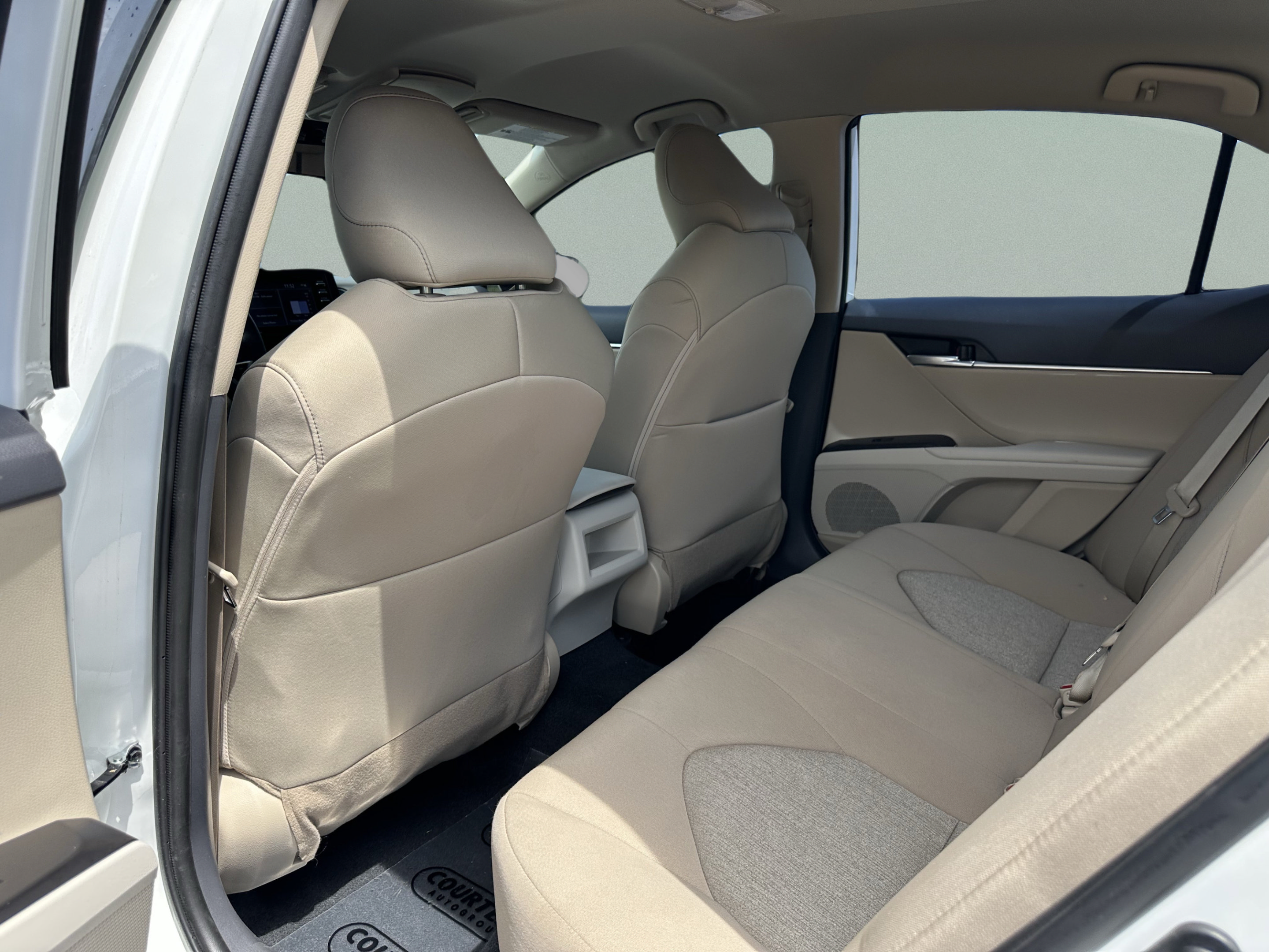 Used 2023 Toyota Camry LE FWD image 14