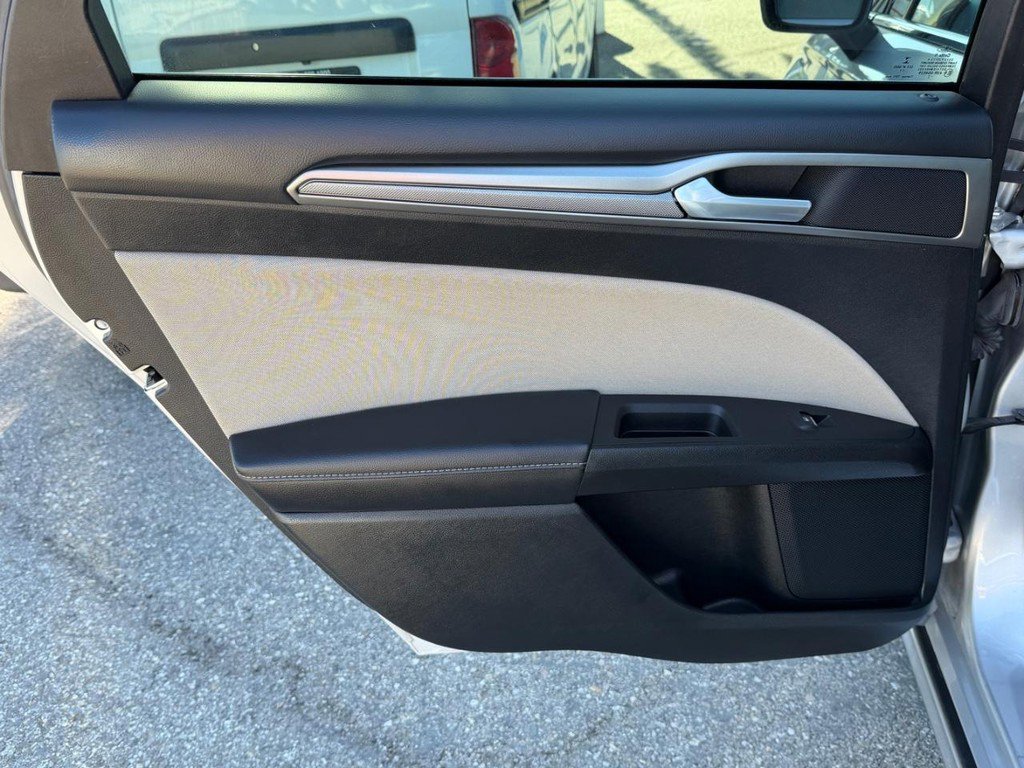 Used 2017 Ford Fusion S image 38