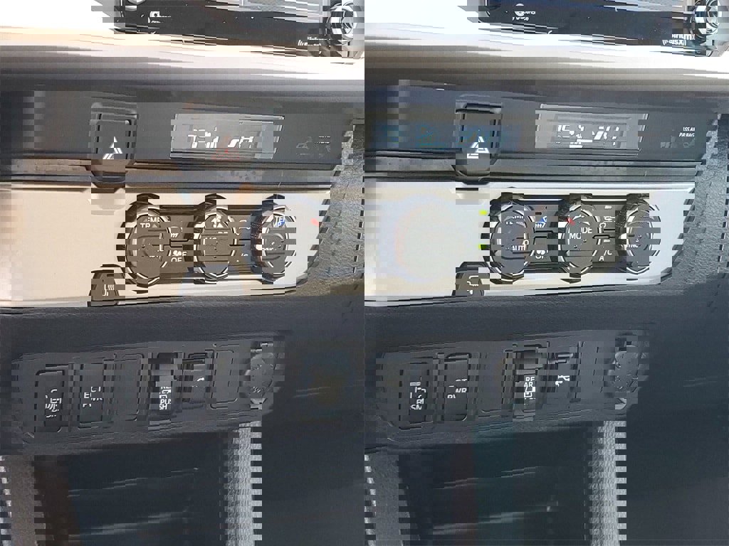 Used 2022 Toyota Tacoma SR5 image 19