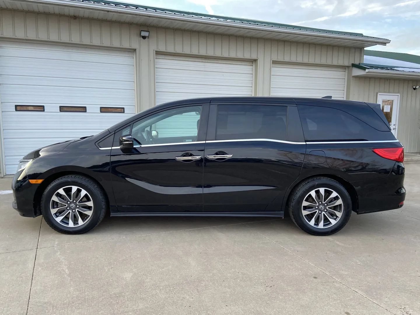 Used 2023 Honda Odyssey EX-L image 5
