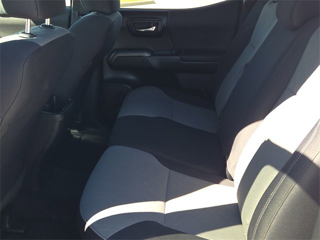 Used 2023 Toyota Tacoma TRD Off-Road image 15