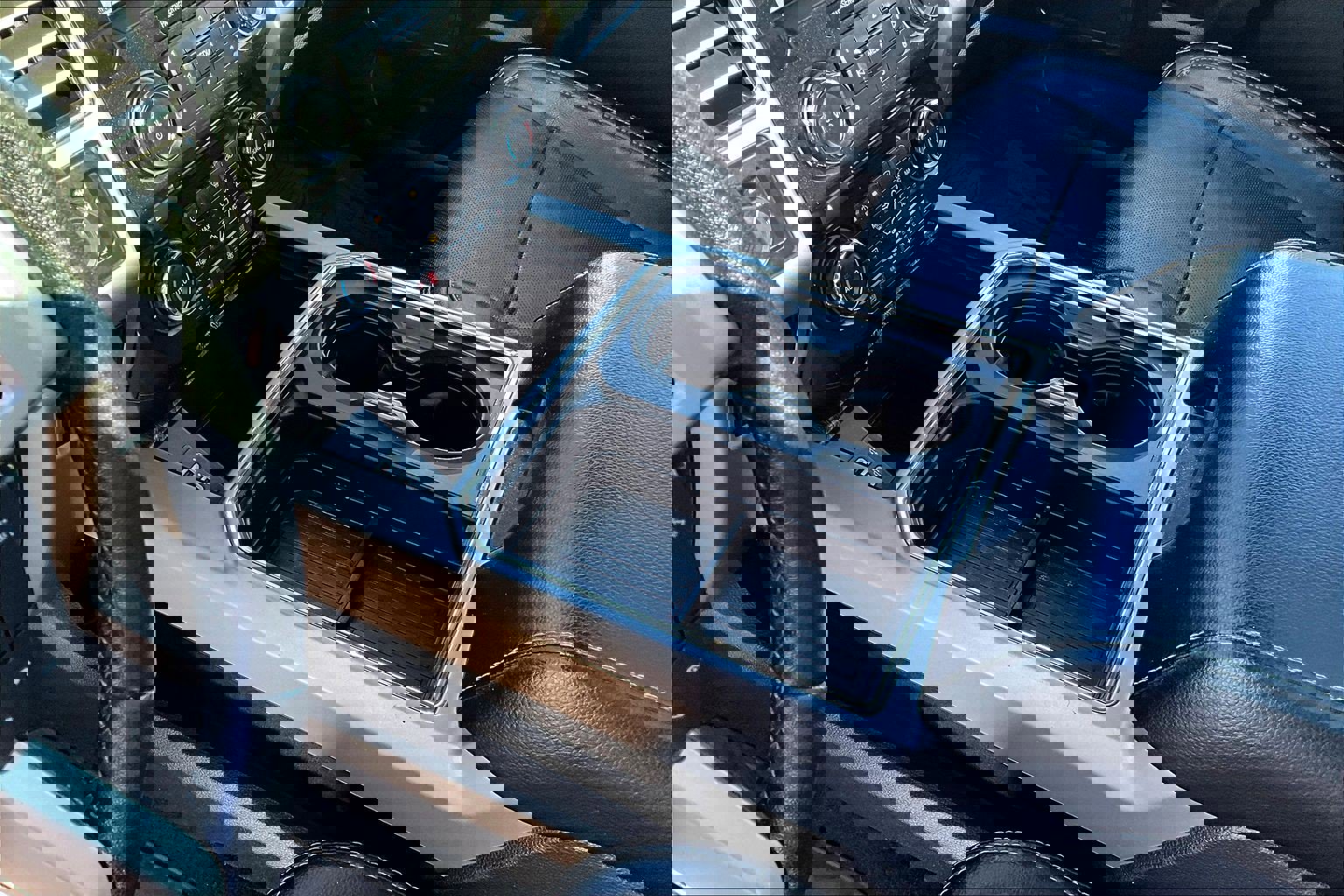 Used 2017 Ford F350 Lariat w/ Lariat Ultimate Package image 11