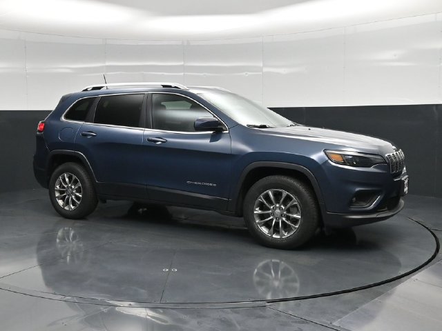 Used 2020 Jeep Cherokee Latitude Plus w/ Cold Weather Group AWD/4WD image 5