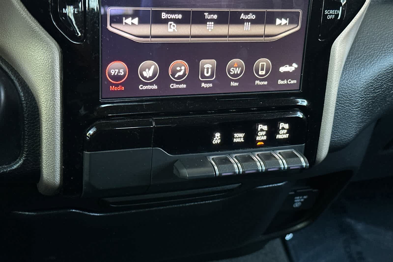 Used 2019 RAM 1500 Laramie RWD image 22