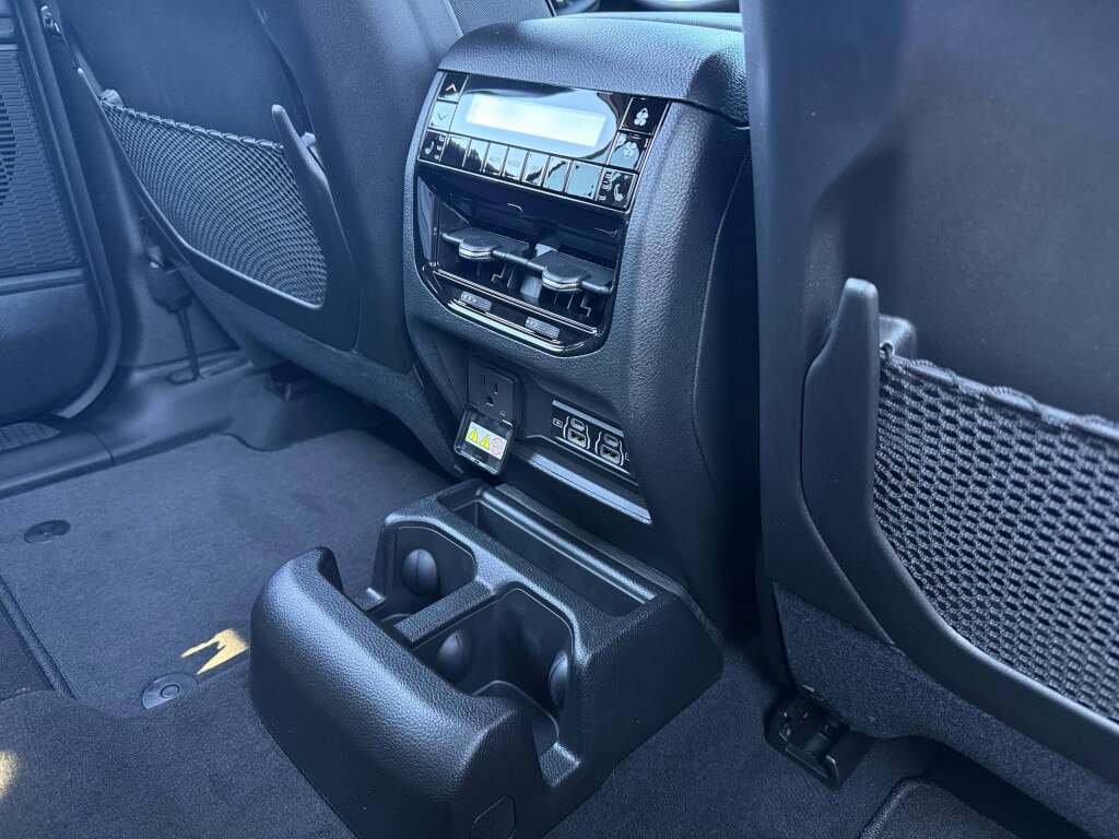 New 2025 Jeep Grand Cherokee L Limited w/ Black Appearance Package image 24