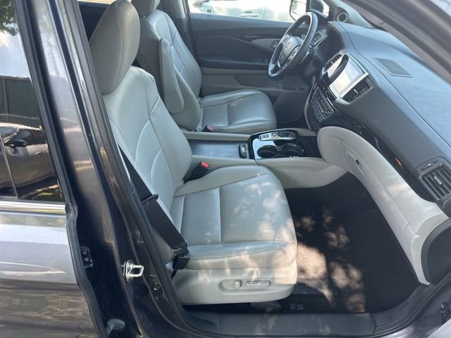Used 2017 Honda Pilot Touring image 34