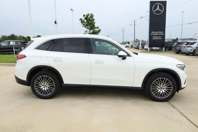 Certified 2025 Mercedes-Benz GLC 300 4MATIC image 2