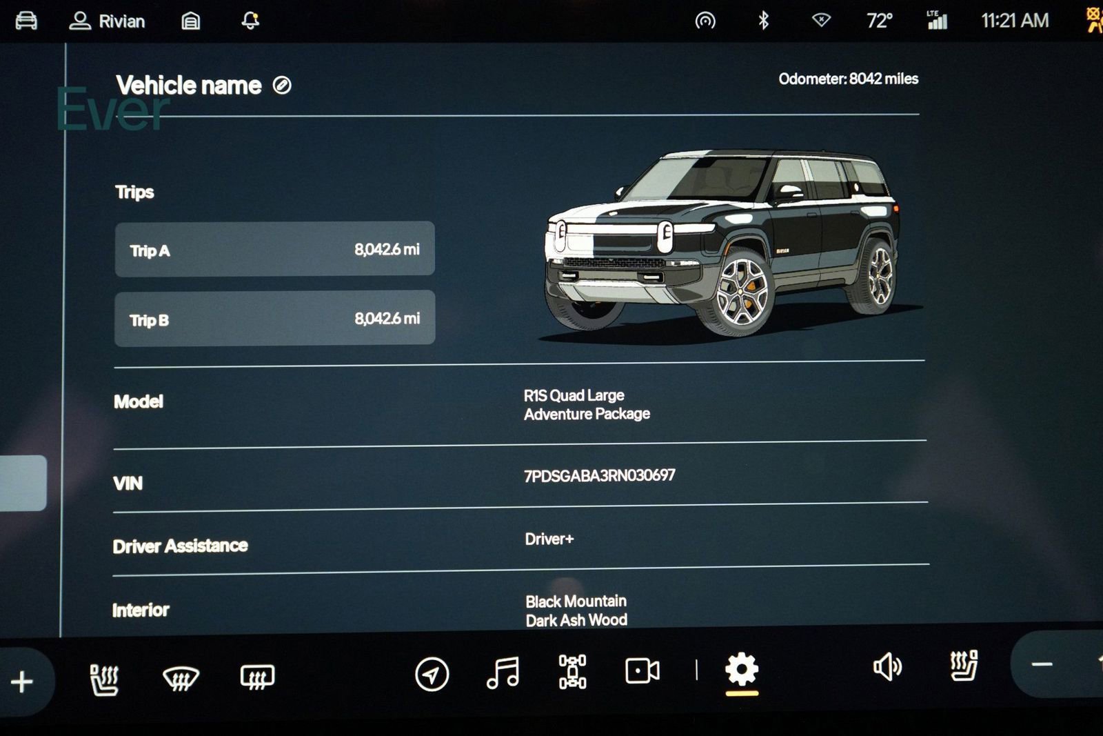 Used 2024 Rivian R1S Adventure image 26