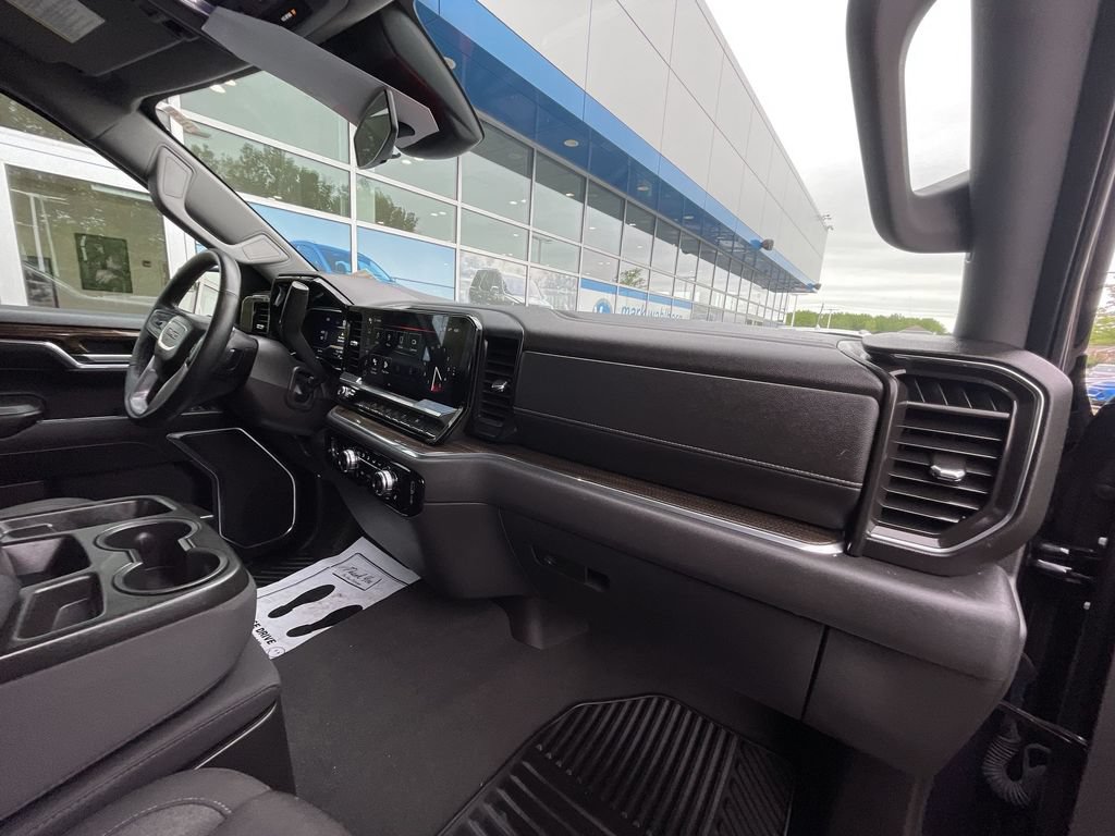 Used 2024 GMC Sierra 1500 Elevation AWD/4WD image 28