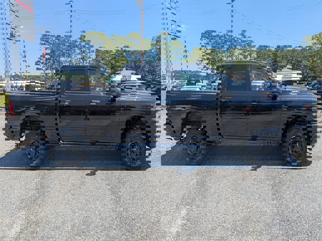 New 2025 RAM 2500 Tradesman w/ Bed Convenience Group image 3
