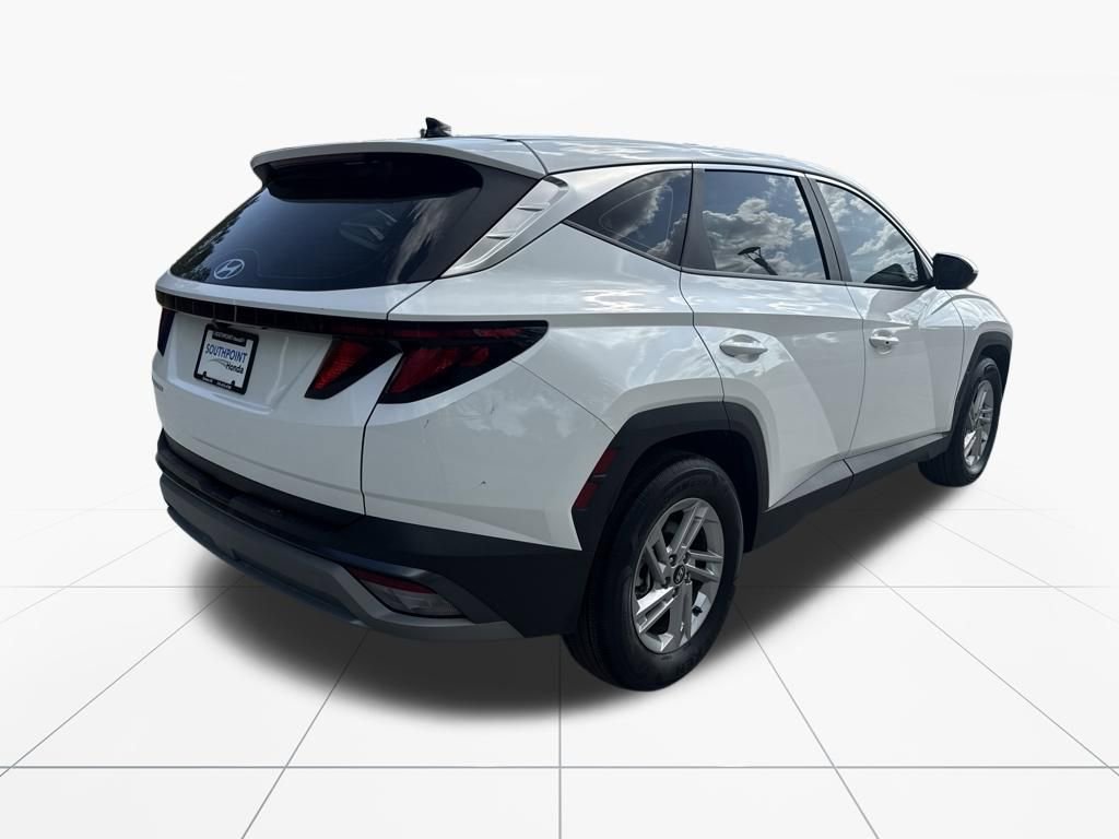 Used 2025 Hyundai Tucson SE image 9